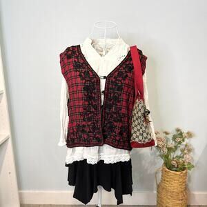 Gorgeous vintage red plaid floral vest